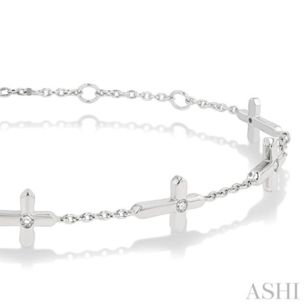 1 6 Ctw Cross Charm Round Cut Diamond Station Bracelet in 10K White Gold For Sale