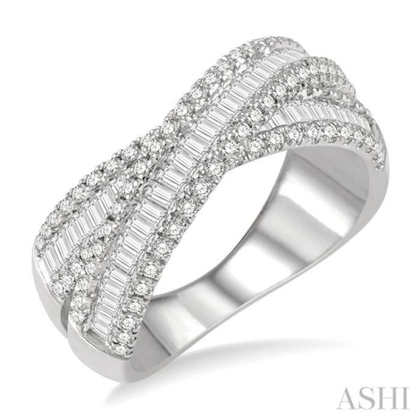 1 1 4 Ctw Split Cross Over Baguette and Round Cut Diamond Fashion Ring in 14K White Gold Online