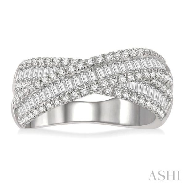 1 1 4 Ctw Split Cross Over Baguette and Round Cut Diamond Fashion Ring in 14K White Gold Online