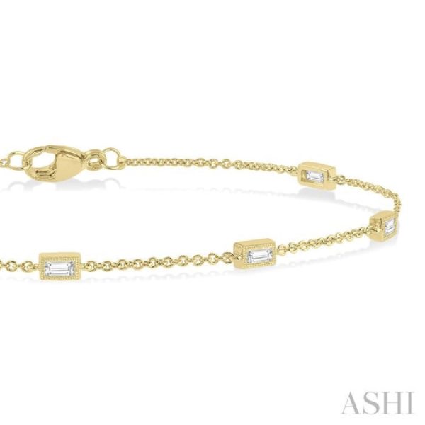 1 4 Ctw Baguette Diamond Station Bracelet in 10K Yellow Gold Hot on Sale